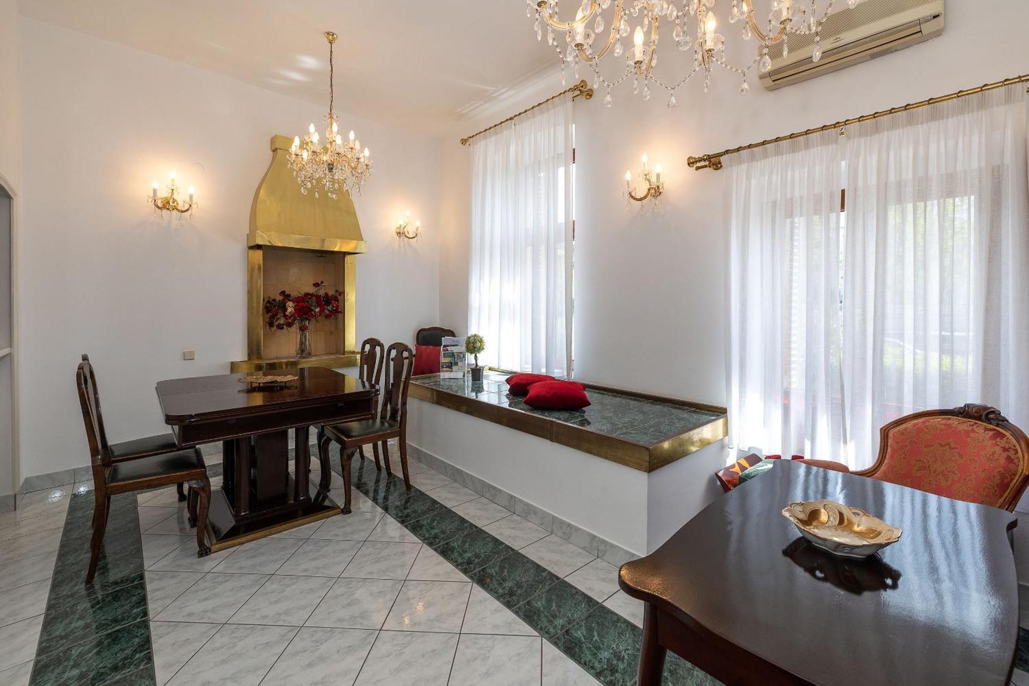 Apartments Villa Castello Crikvenica Dış mekan fotoğraf
