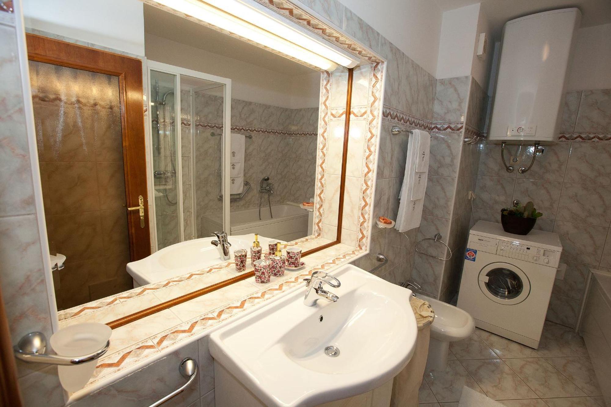 Apartments Villa Castello Crikvenica Dış mekan fotoğraf