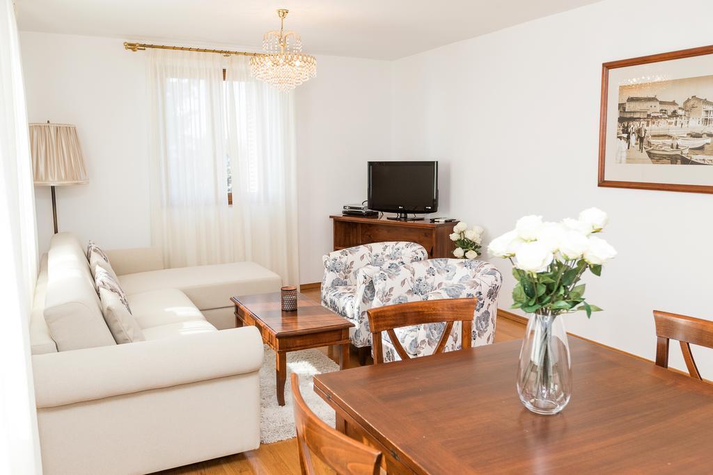 Apartments Villa Castello Crikvenica Dış mekan fotoğraf